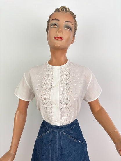 M/L | 1960s White Embroidered Blouse