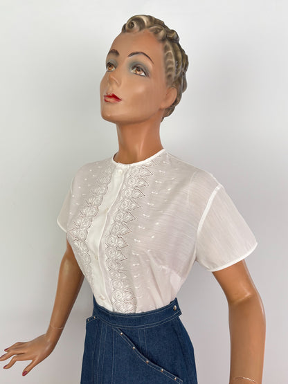 M/L | 1960s White Embroidered Blouse