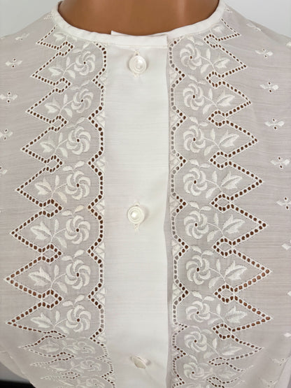 M/L | 1960s White Embroidered Blouse