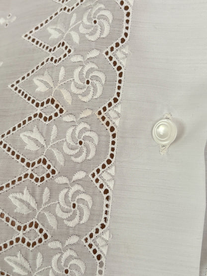 M/L | 1960s White Embroidered Blouse