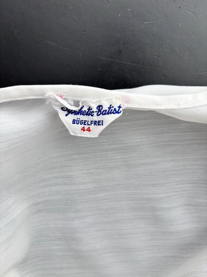 M/L | 1960s White Embroidered Blouse