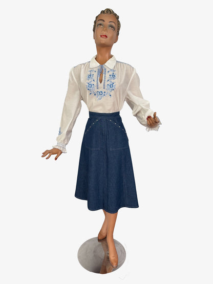 L | 1970s White Blue Embroidered Folk Peasant Blouse