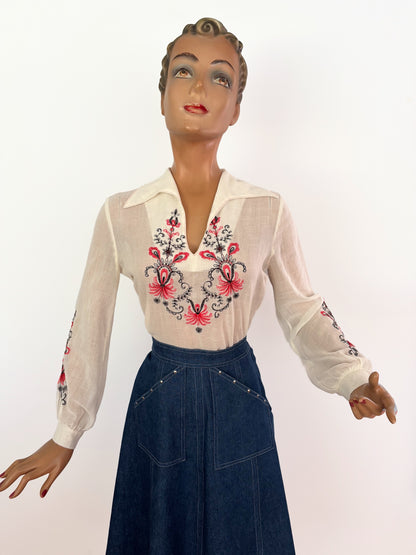 S | 1960s/70s Embroidered Folk Blouse