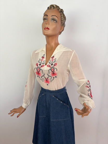 S | 1960s/70s Embroidered Folk Blouse