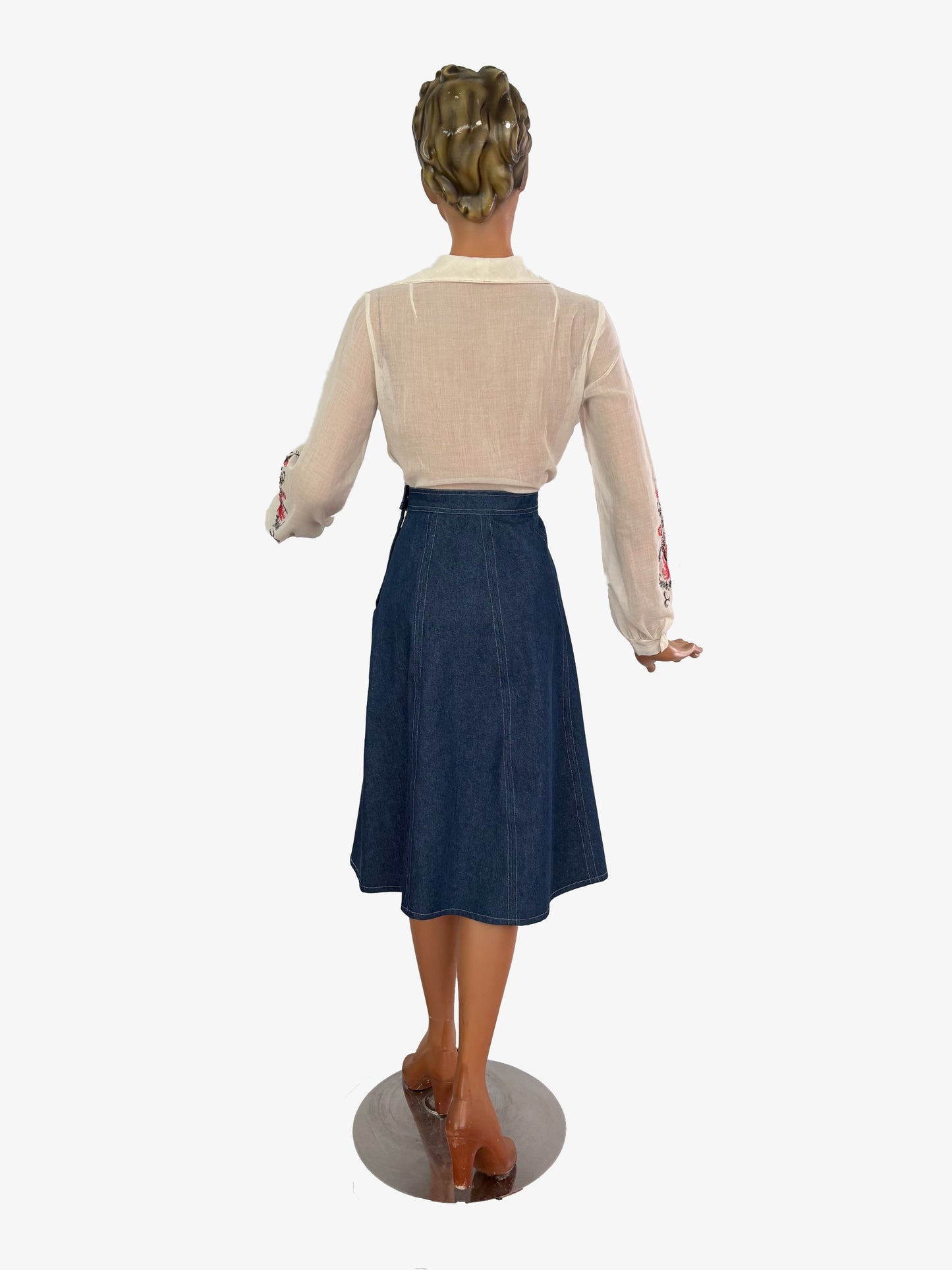 S | 1960s/70s Embroidered Folk Blouse