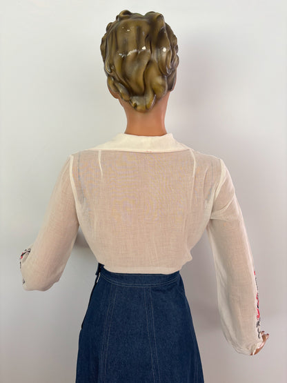 S | 1960s/70s Embroidered Folk Blouse