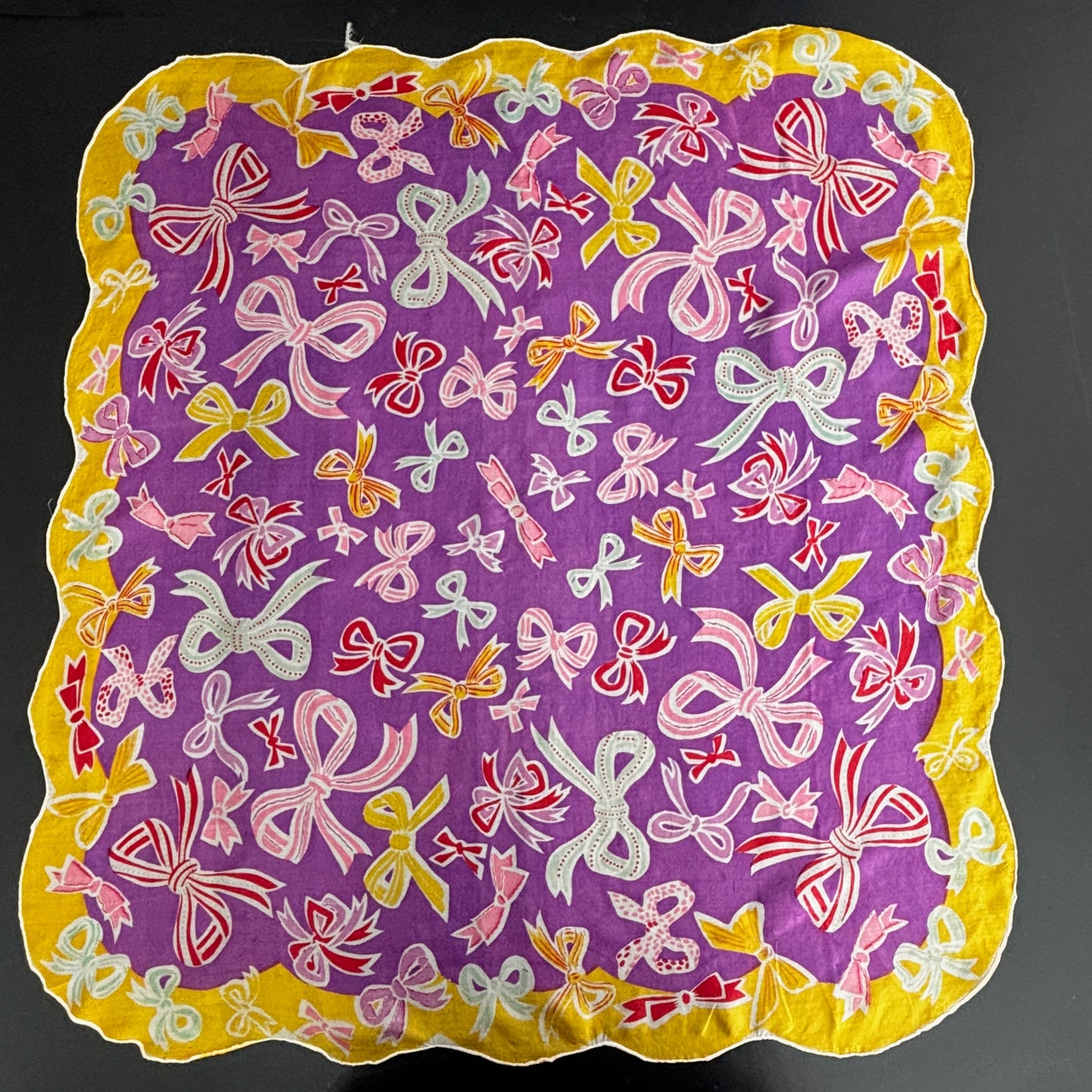 1930s 1940s Large Silk Shawl With Bows Novelty Print | 80x80 cm