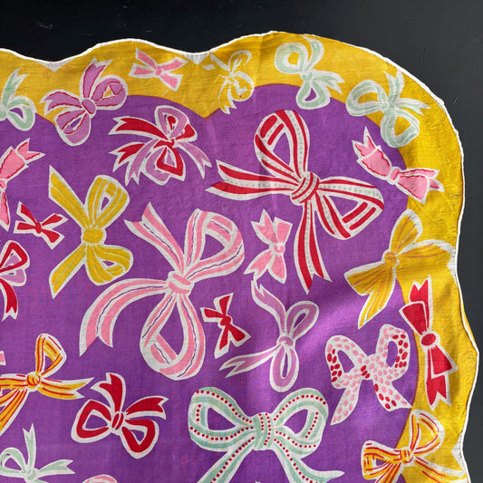 1930s 1940s Large Silk Shawl With Bows Novelty Print | 80x80 cm