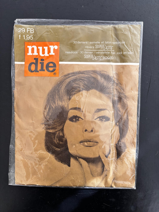 Vintage Seamless Nylon Stockings Size 8½ Nur Die