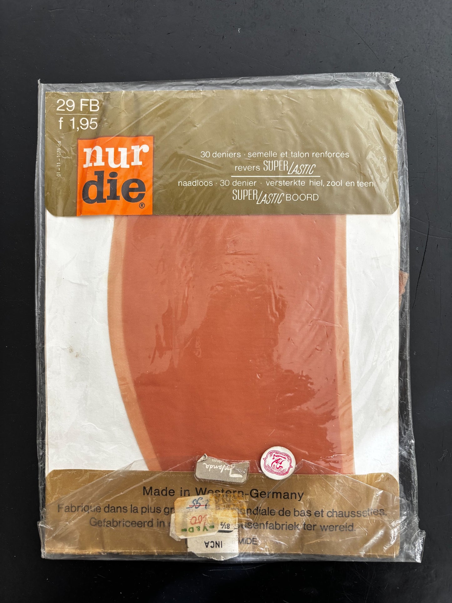 Vintage Seamless Nylon Stockings Size 8½ Nur Die