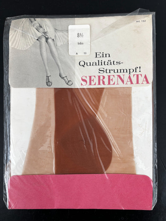 Vintage Seamless Nylon Stockings Size 8½ Serenata