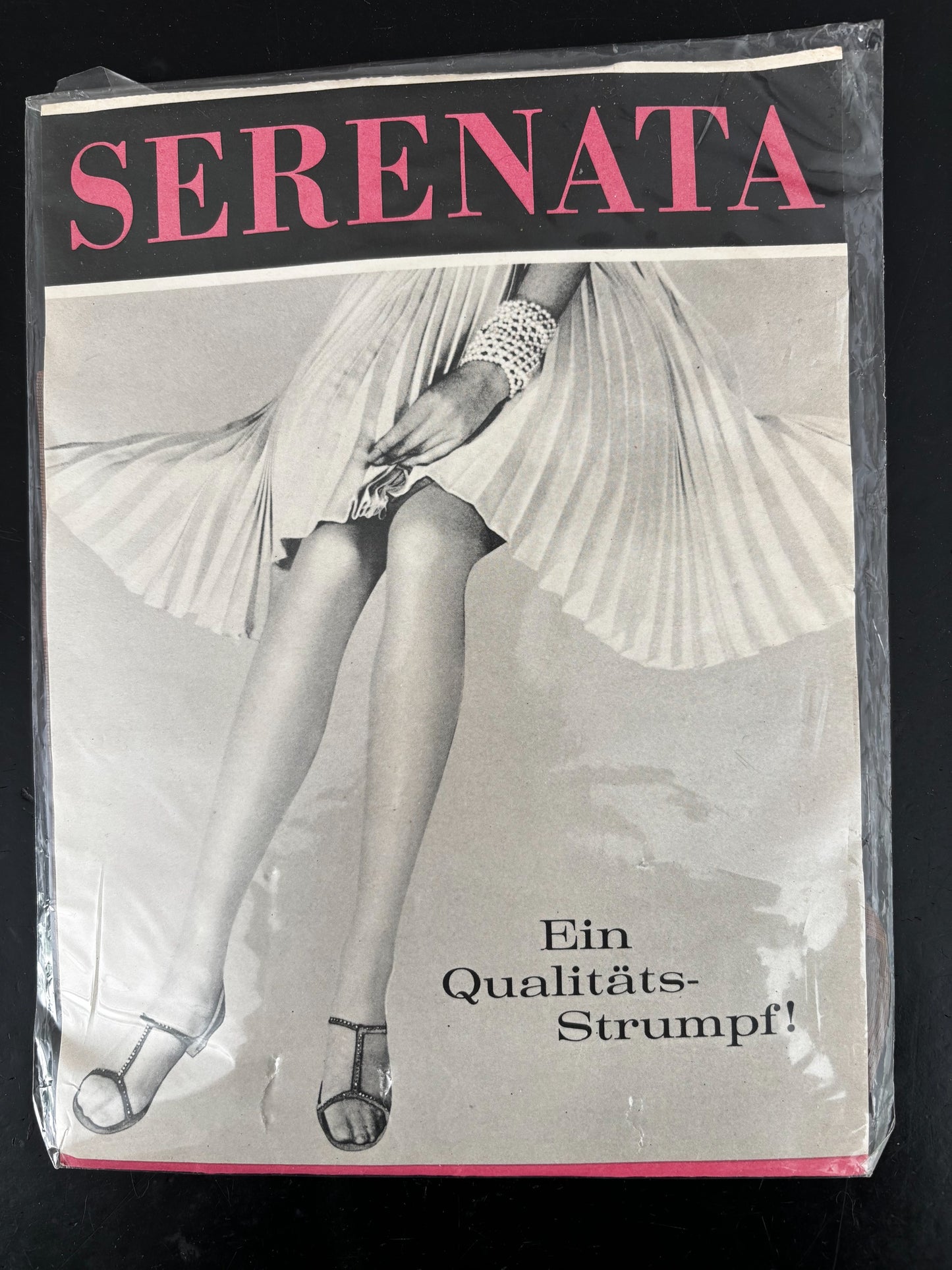 Vintage Seamless Nylon Stockings Size 8½ Serenata