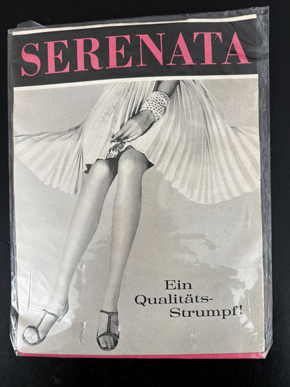 Vintage Seamless Nylon Stockings Size 8½ Serenata