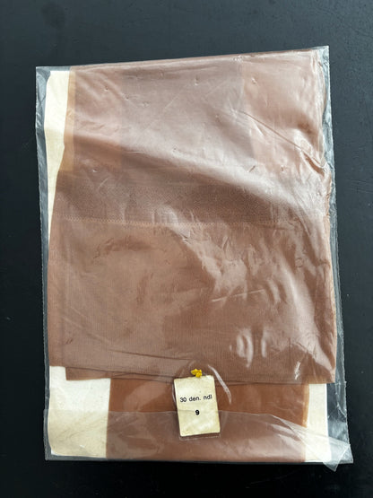 Vintage Seamless Nylon Stockings Size 9 Elisabeth