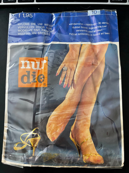 Vintage Seamless Nylon Stockings Size 10 Nur Die