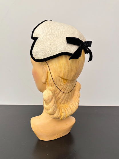 1940s/50s Straw Half Hat With Black Velvet Trim