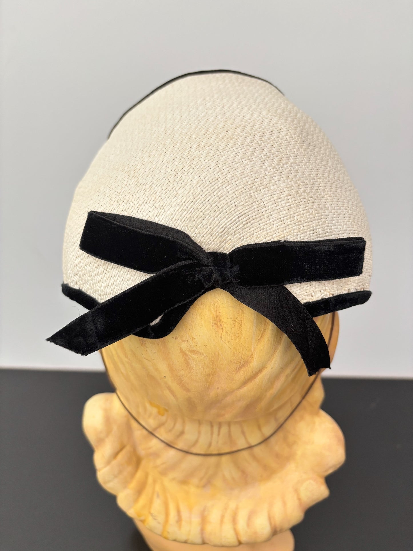 1940s/50s Straw Half Hat With Black Velvet Trim