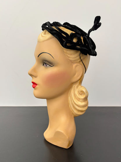1940s/50s Black Velvet Wirework Fascinator