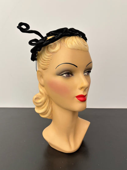 1940s/50s Black Velvet Wirework Fascinator