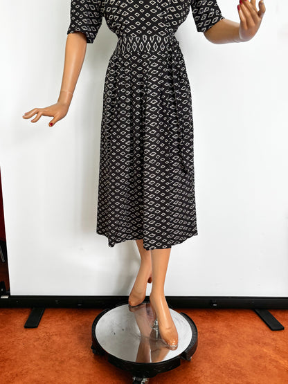 L | 1940s Style Black and White Wrap Dress With Diamond Print