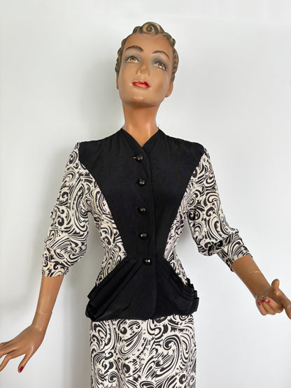 S | 1940s Black and White Paisley Print Two-Piece Suit