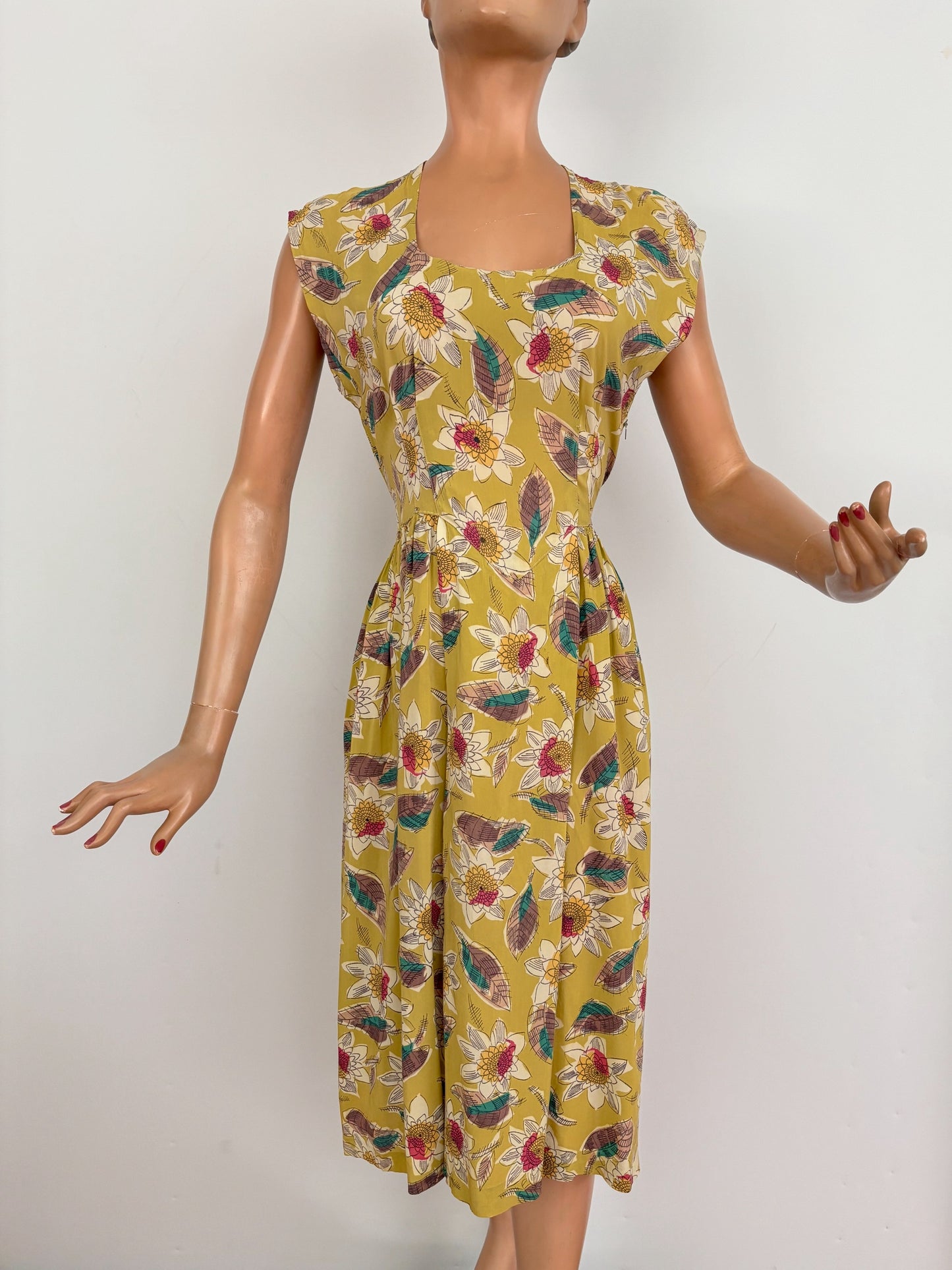 XS | 1940s Mustard Green Rayon Floral Dress