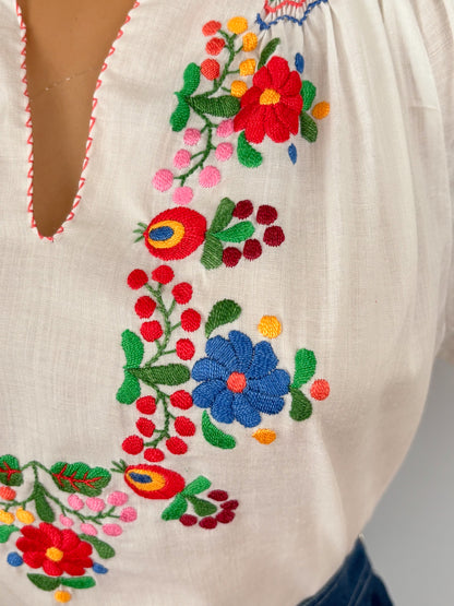 M/L | 1970s Hungarian Folk Blouse with Floral Embroidery