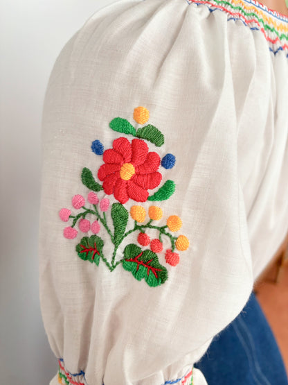 M/L | 1970s Hungarian Folk Blouse with Floral Embroidery