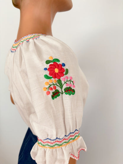 M/L | 1970s Hungarian Folk Blouse with Floral Embroidery