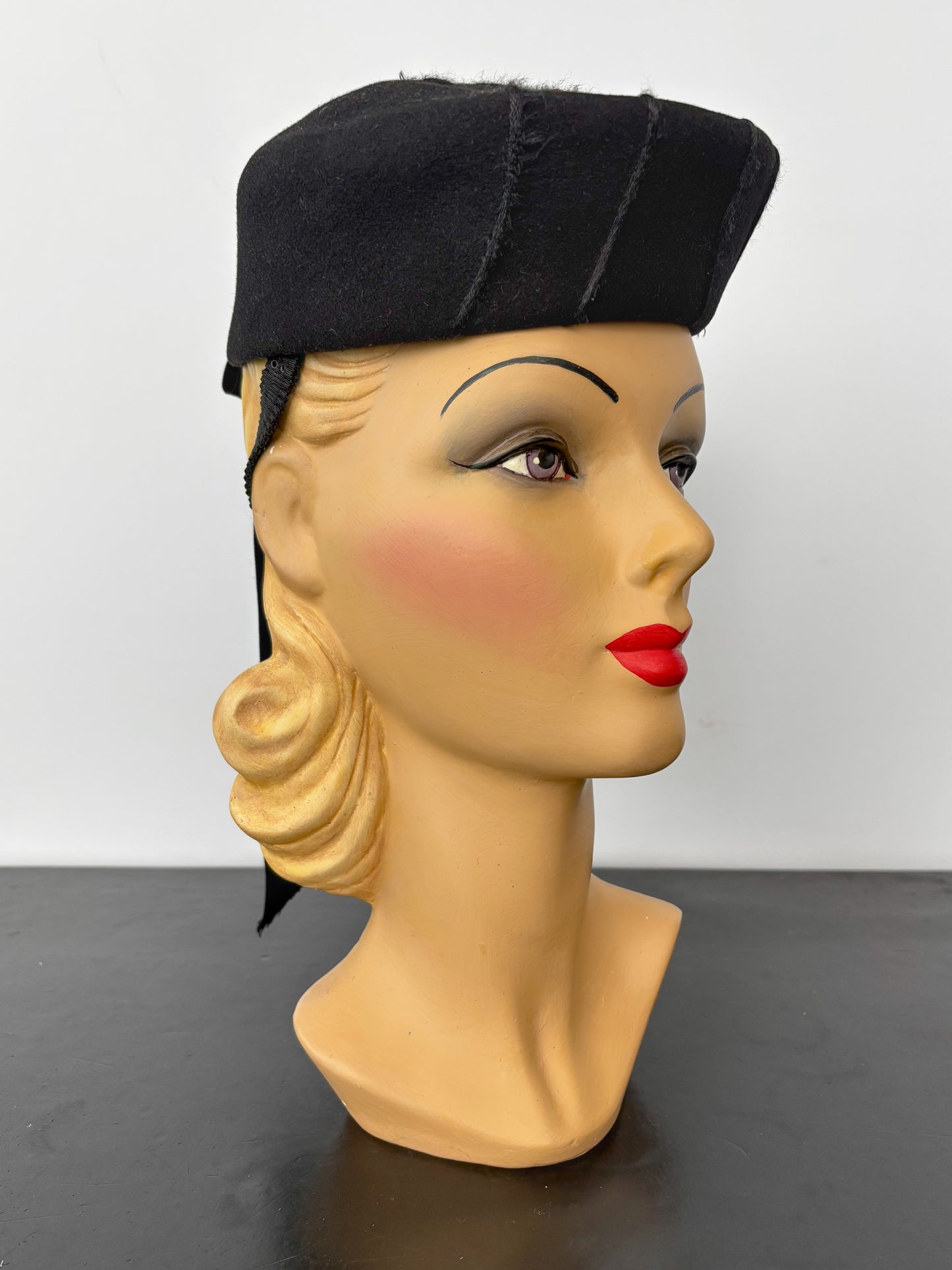 1950s Carolin Paris New York Black Felt Hat With Satin Bow