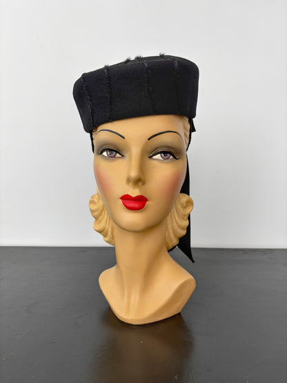 1950s Carolin Paris New York Black Felt Hat With Satin Bow