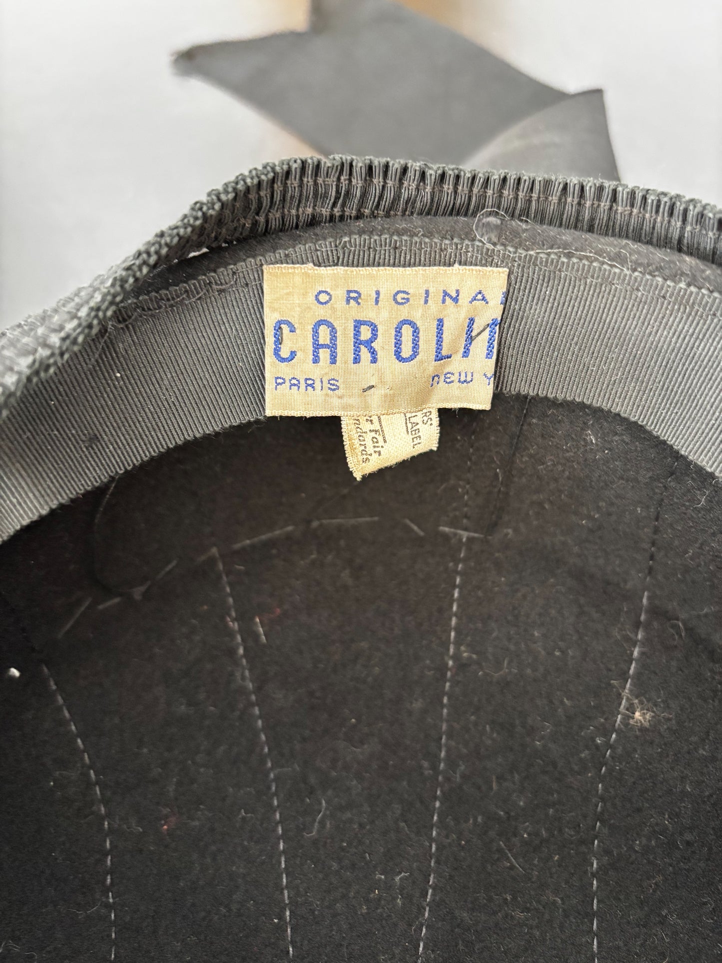1950s Carolin Paris New York Black Felt Hat With Satin Bow