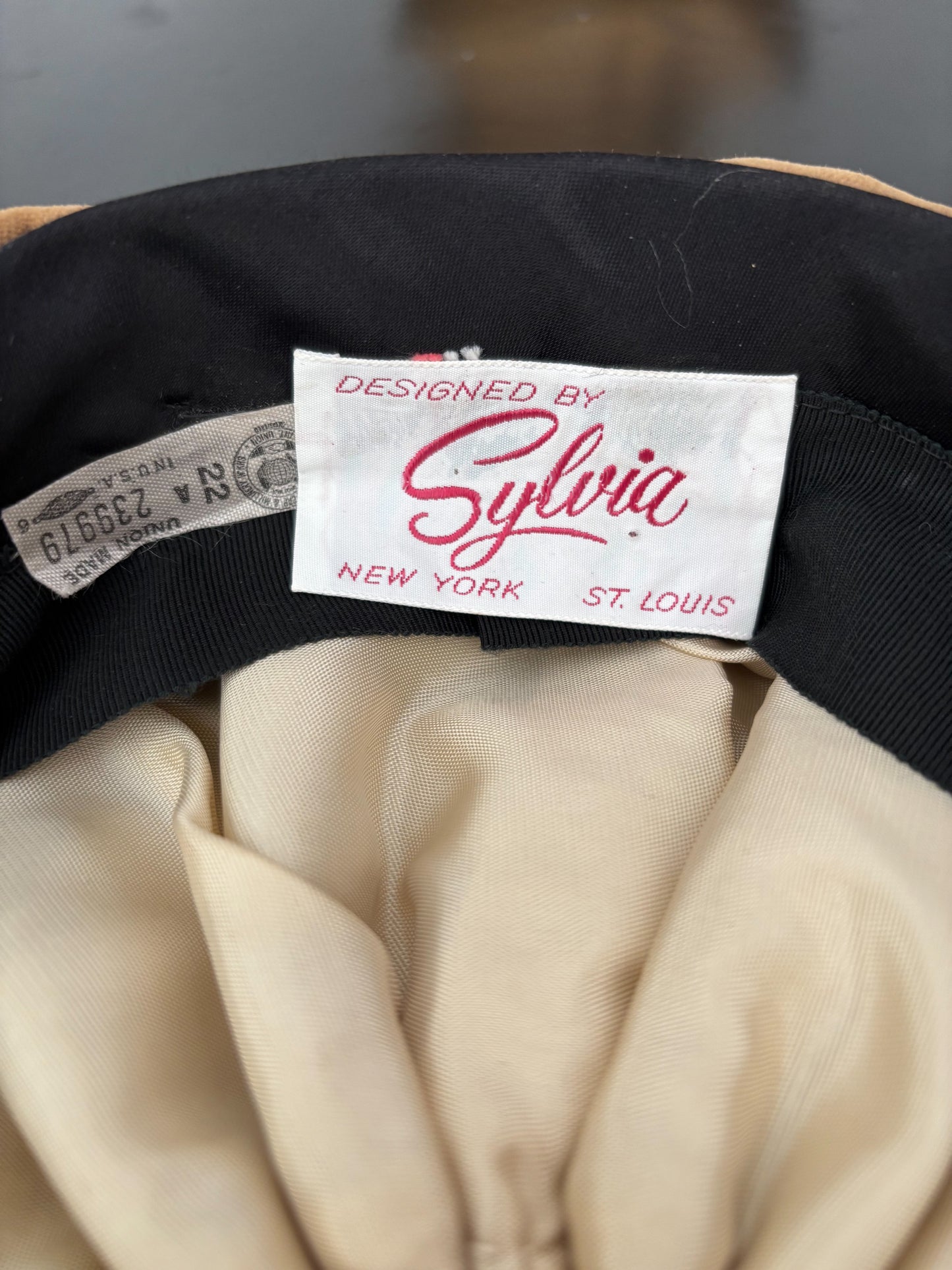 1950s Sylvia New York St. Louis Camel and Black Velvet Hat