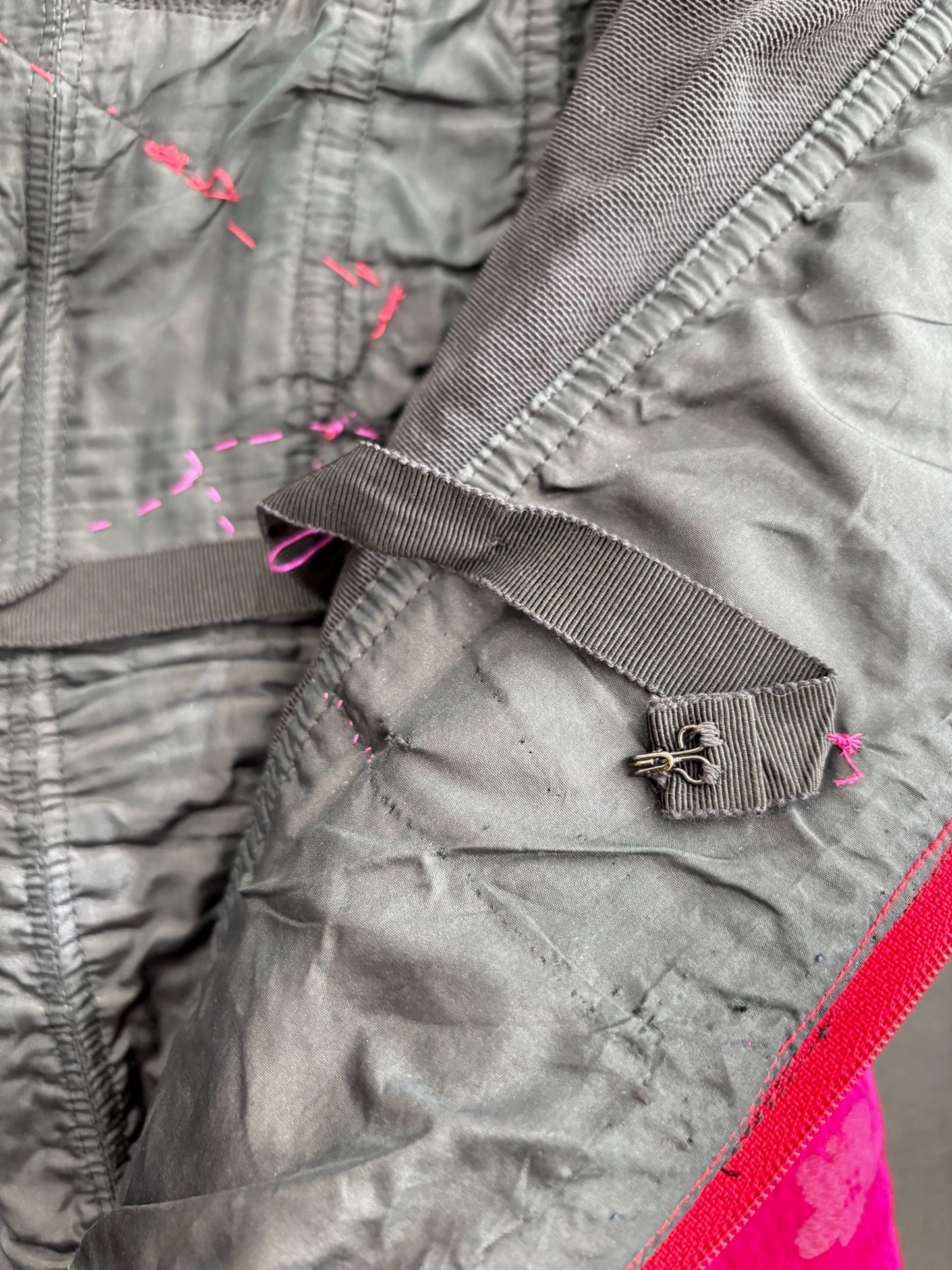 S | 1950s Fuchsia Brocade Evening Dress