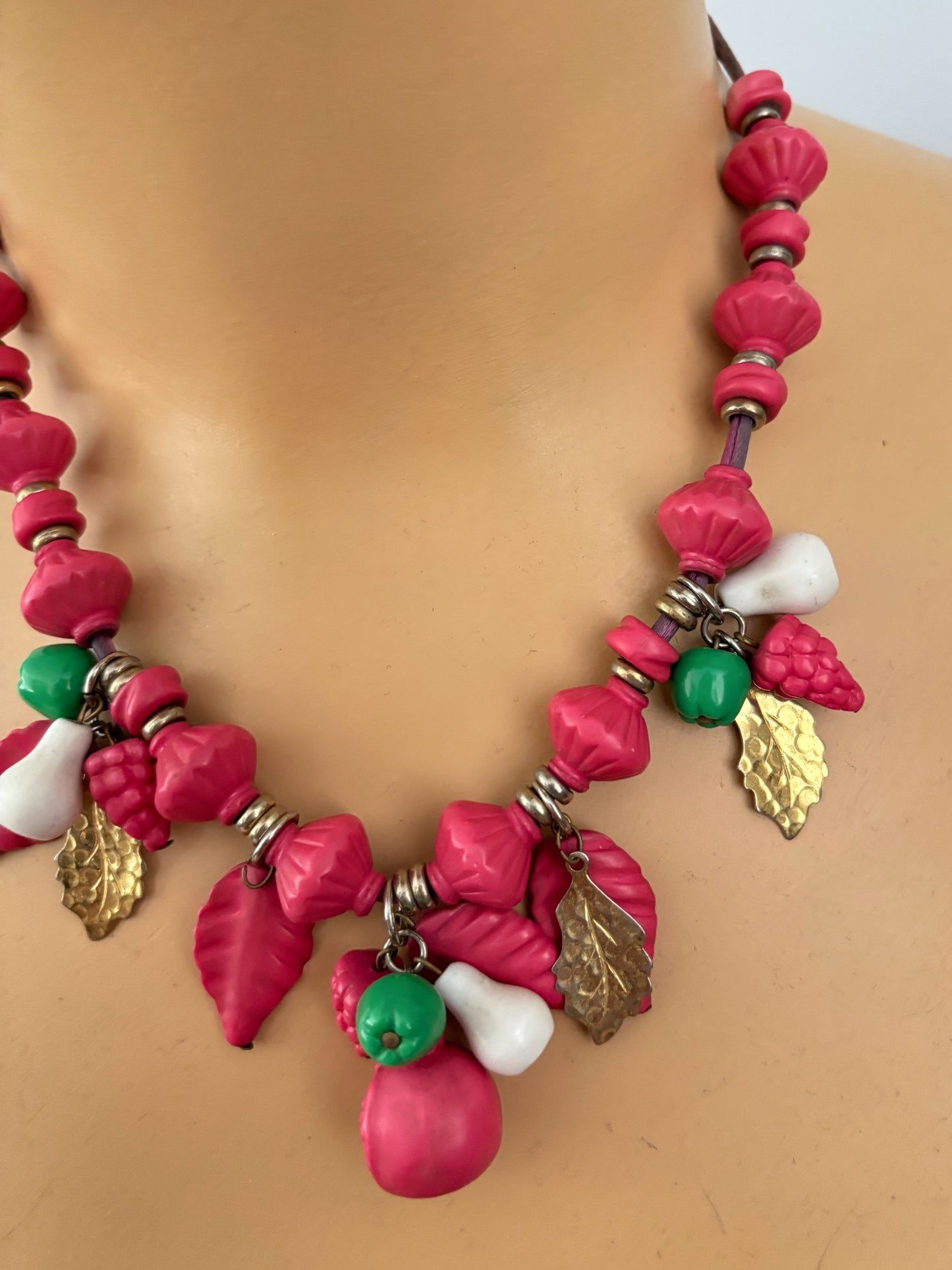 1940s/50s Raspberry Pink Fruit Novelty Necklace