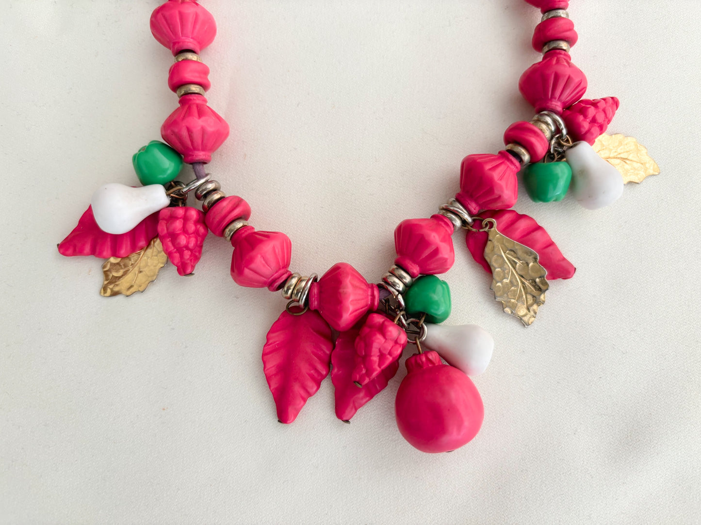 1940s/50s Raspberry Pink Fruit Novelty Necklace