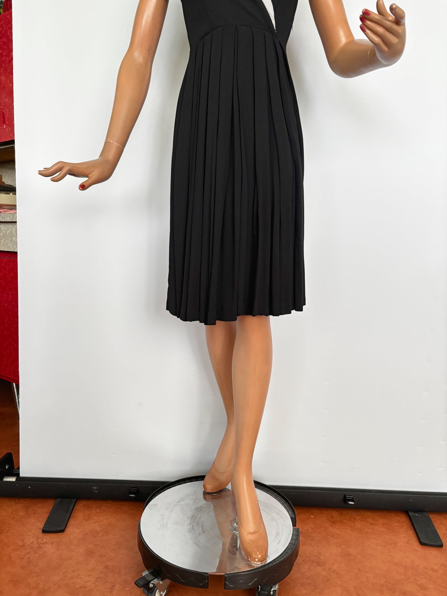 XXS/XS | 1930s/1940s Black Crepe Dress With White Organza Trim