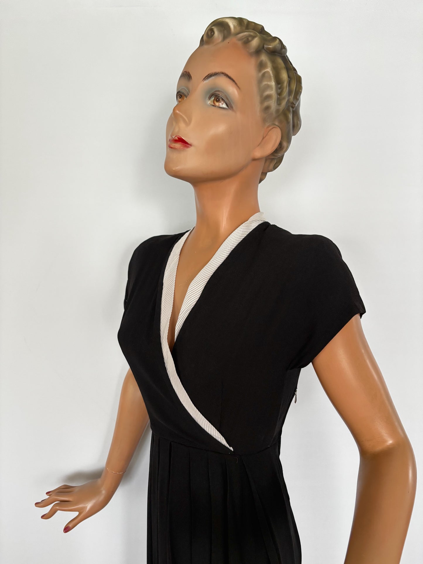 XXS/XS | 1930s/1940s Black Crepe Dress With White Organza Trim