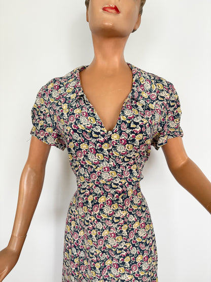 XL | 1940s Crepe Dress With Floral Print