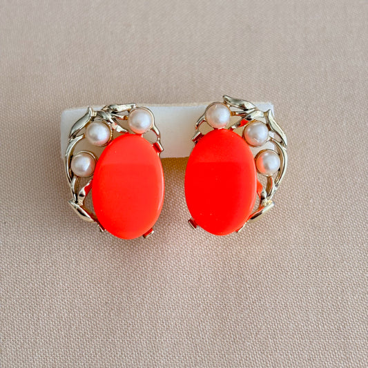 1950s/60s Star Brand Thermoset Screw-back Earrings