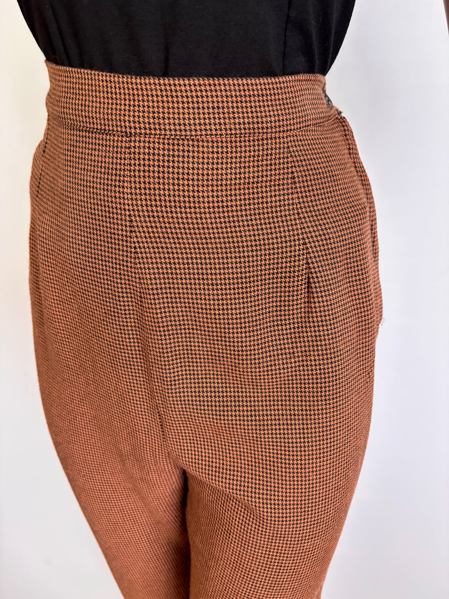 S | 1950s Style High Waisted Wool Capri Pants