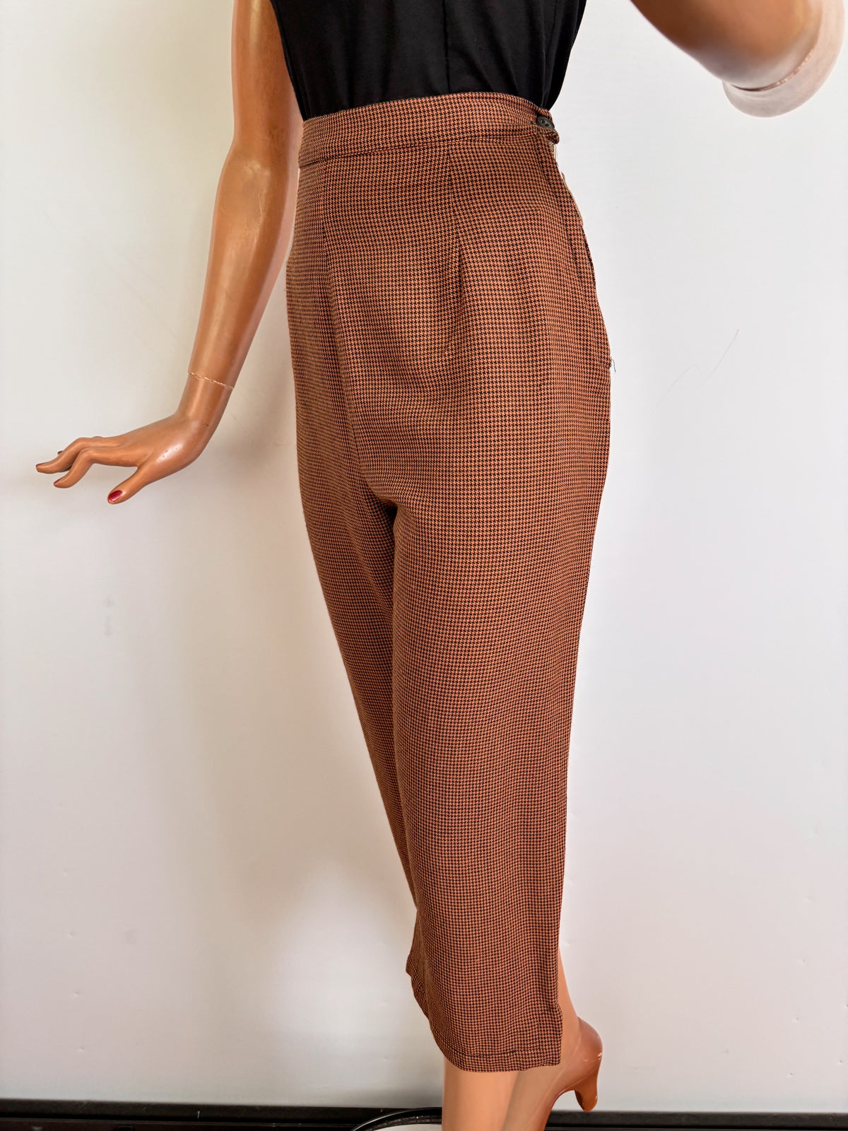S | 1950s Style High Waisted Wool Capri Pants