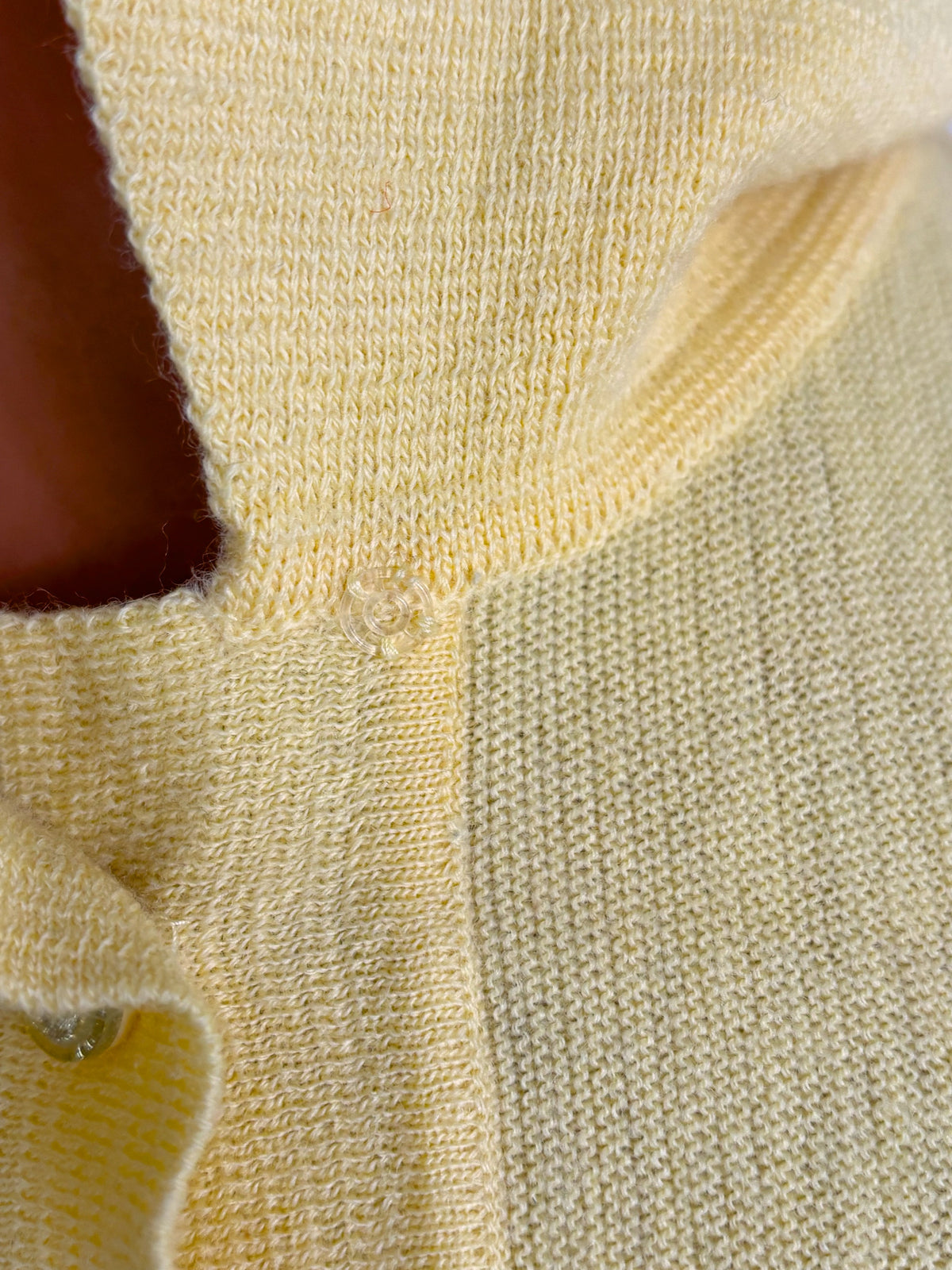 M/L | 1940s 1950s Yellow Wool Knit Top