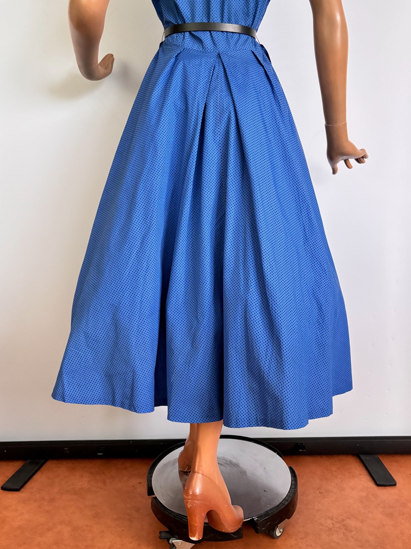 S | 1950s Blue & Black Polka Dot Cotton Shirtwaist Dress