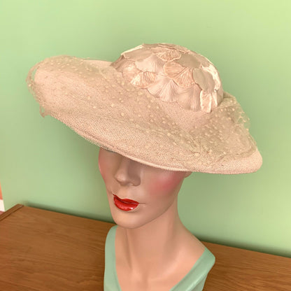 1950s Netted and Petal Halo Hat