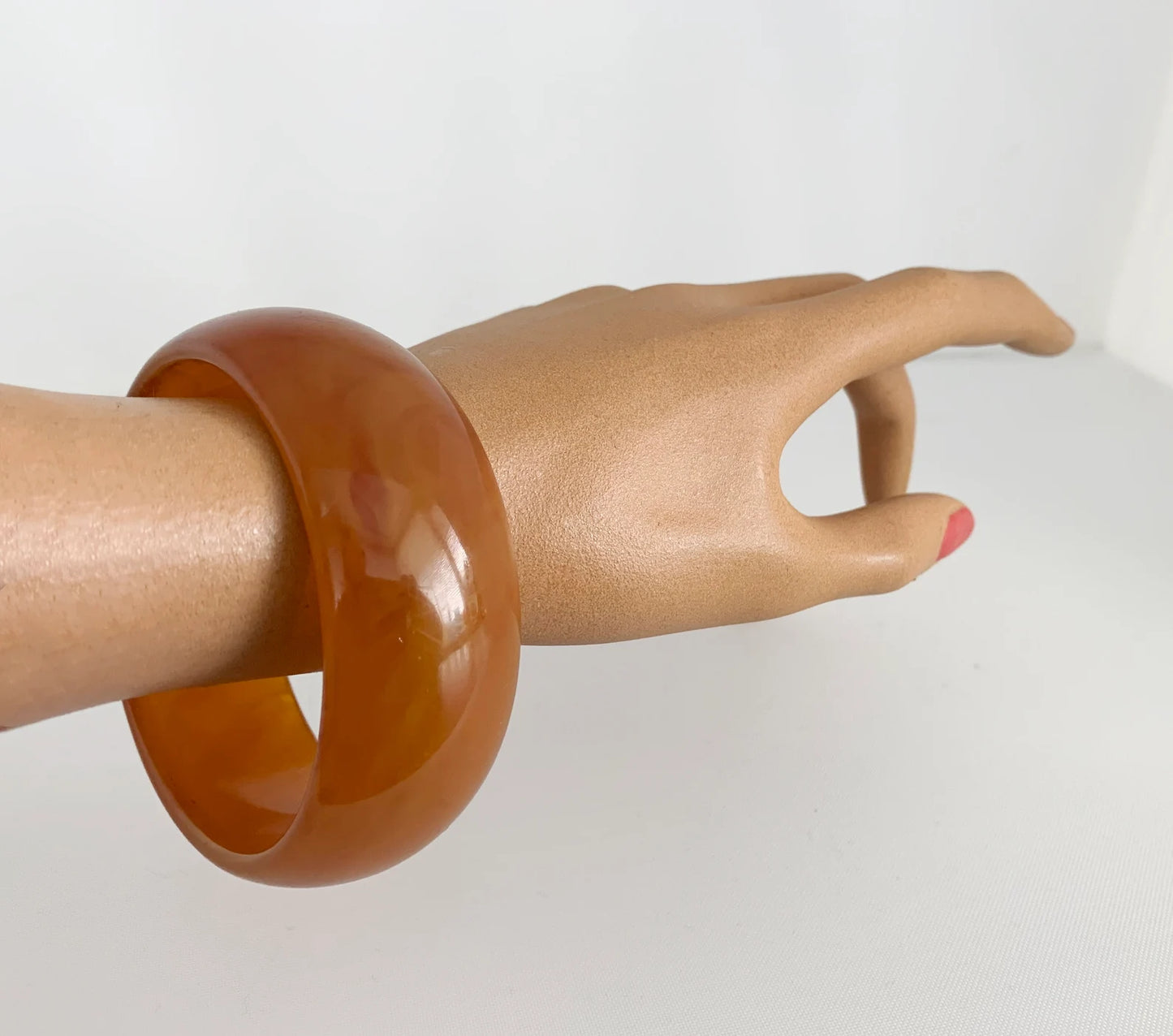 1940s Marbled Honey Bakelite Bangle