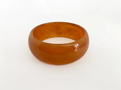 1940s Marbled Honey Bakelite Bangle