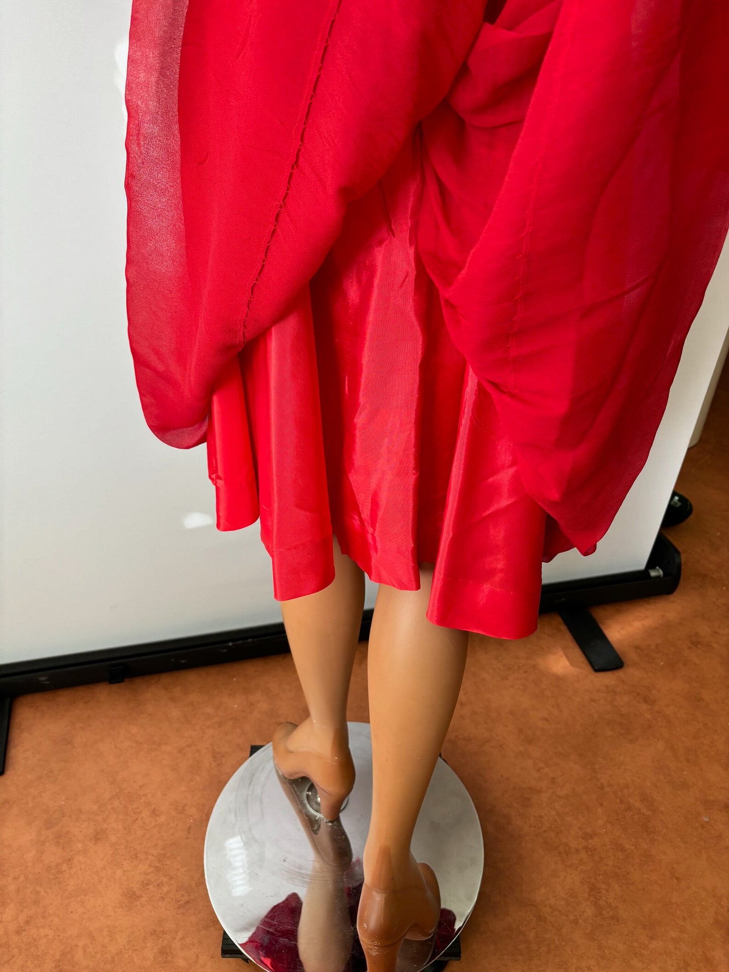 1950s Red 'Roos Bros' Chiffon Dress | XS