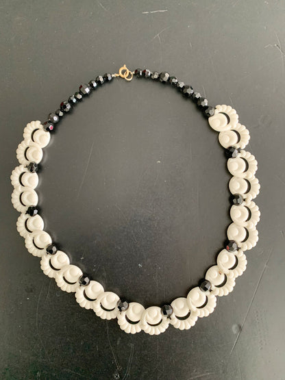 Vintage 1950s Black & White Plastic Necklace