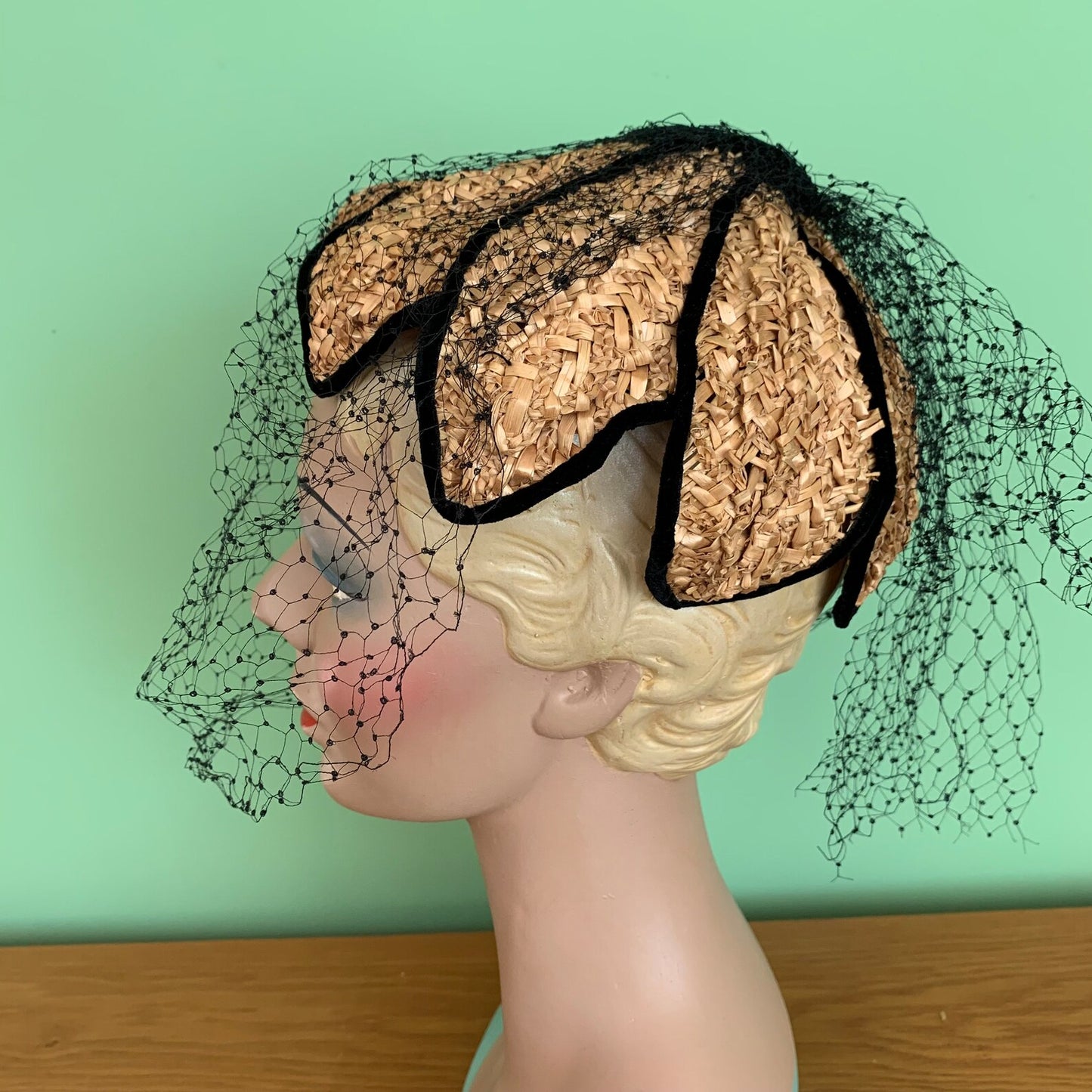 1940s/1950s Straw Petal Hat